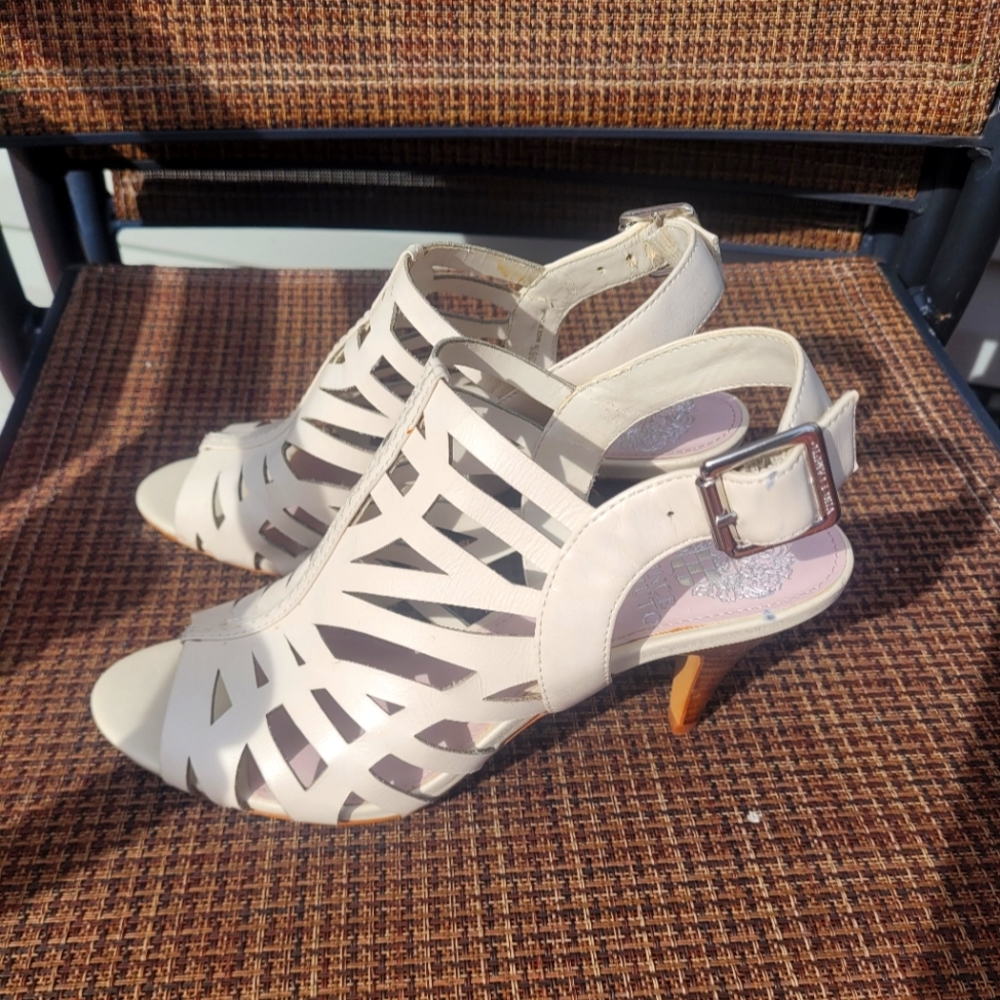 Vince Camuto sandle